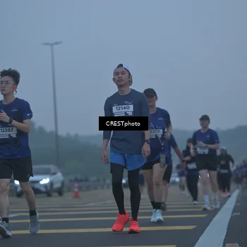 Runner Photo 7549573