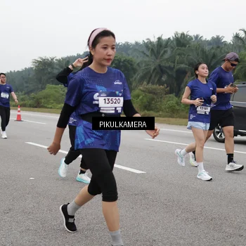 Runner Photo 7549654