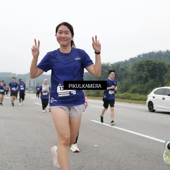 Runner Photo 7549856