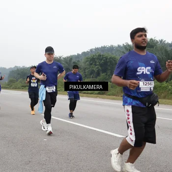 Runner Photo 7549900