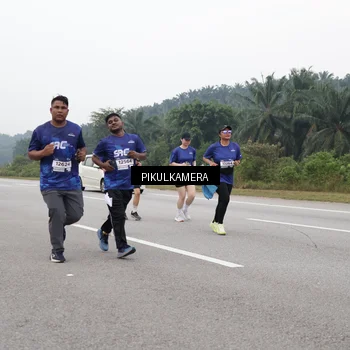 Runner Photo 7549912