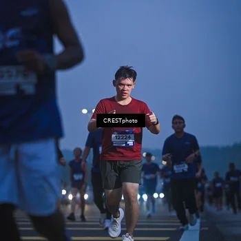Runner Photo 7549980