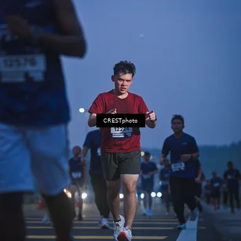 Runner Photo 7549990