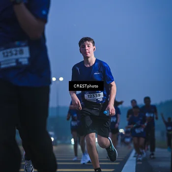 Runner Photo 7549995