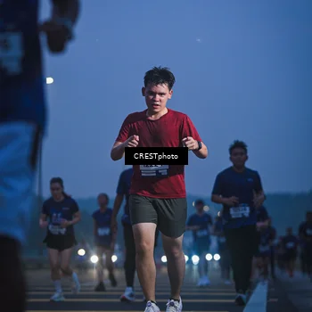 Runner Photo 7550012