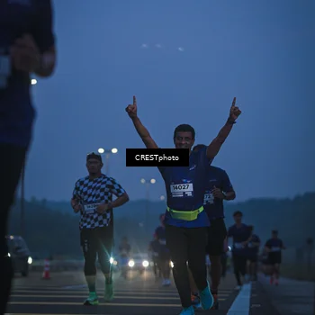 Runner Photo 7550015