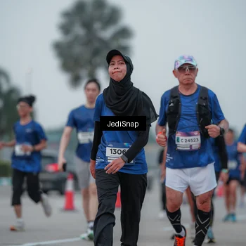 Runner Photo 7550140