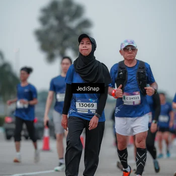 Runner Photo 7550143