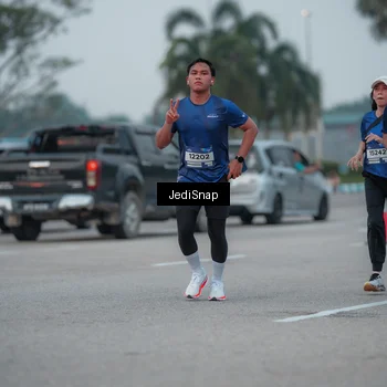 Runner Photo 7550180
