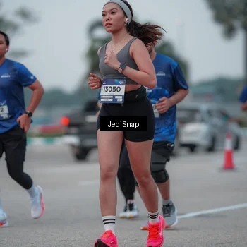 Runner Photo 7550186