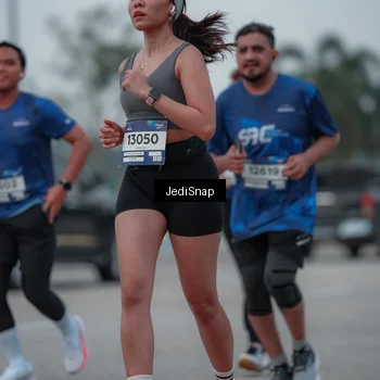 Runner Photo 7550189
