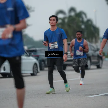 Runner Photo 7550202