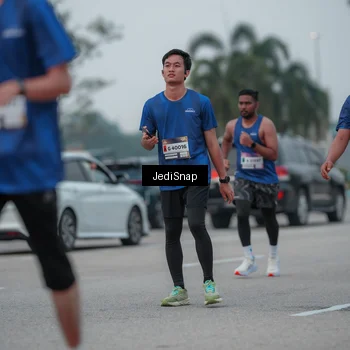 Runner Photo 7550204