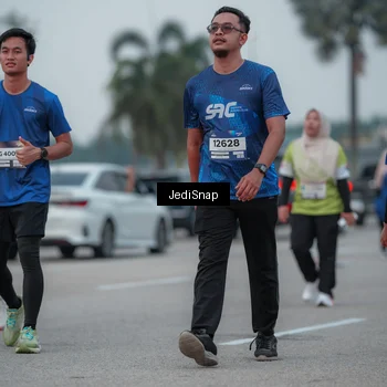 Runner Photo 7550213