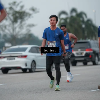 Runner Photo 7550214