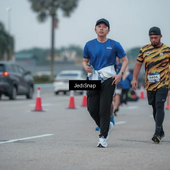 Runner Photo 7550246