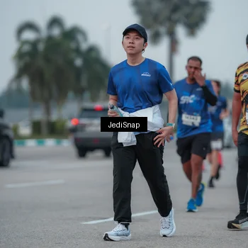 Runner Photo 7550256