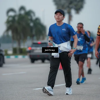 Runner Photo 7550259