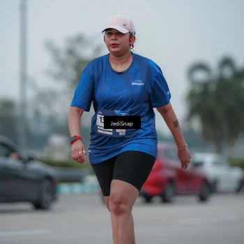Runner Photo 7550301