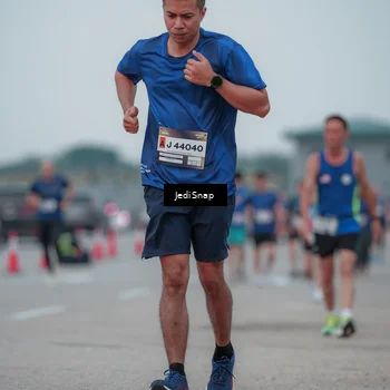 Runner Photo 7550320