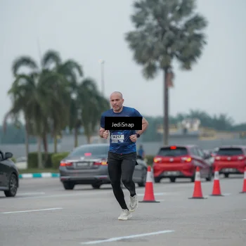 Runner Photo 7550323