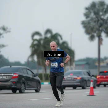 Runner Photo 7550331