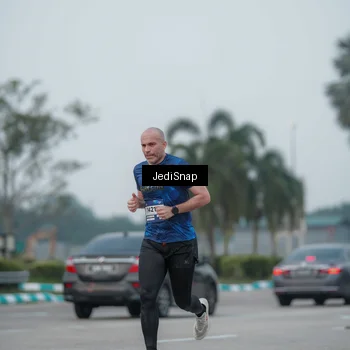 Runner Photo 7550333
