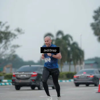 Runner Photo 7550334