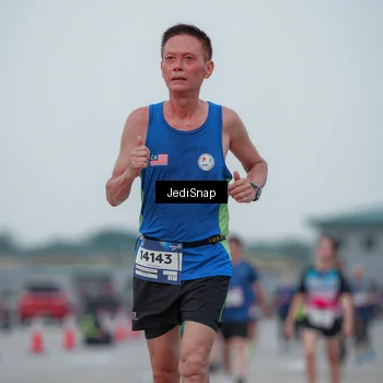 Runner Photo 7550336