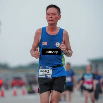 Runner Photo 7550338