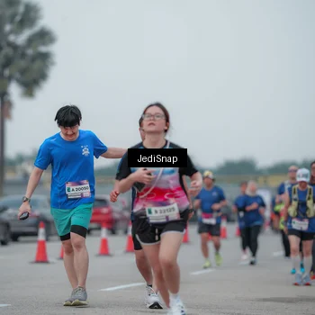 Runner Photo 7550344