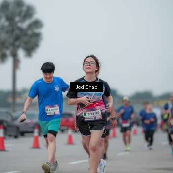 Runner Photo 7550350