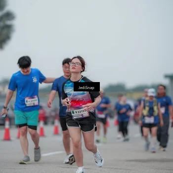 Runner Photo 7550353