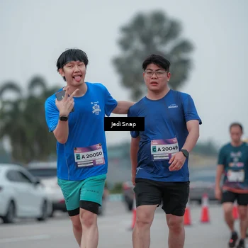 Runner Photo 7550363