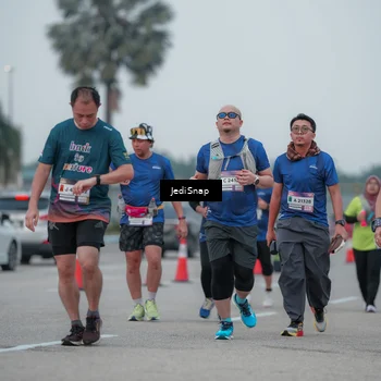 Runner Photo 7550370