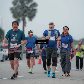 Runner Photo 7550371