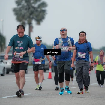 Runner Photo 7550372