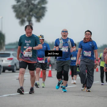 Runner Photo 7550373
