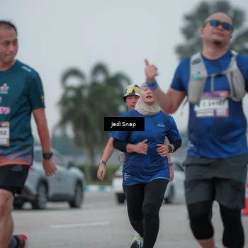Runner Photo 7550409