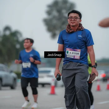 Runner Photo 7550411