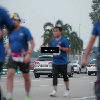 Runner Photo 7550413