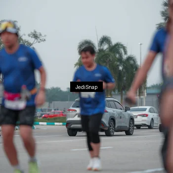 Runner Photo 7550414
