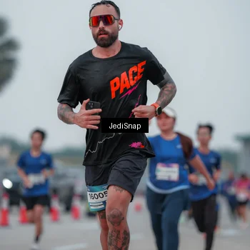 Runner Photo 7550418
