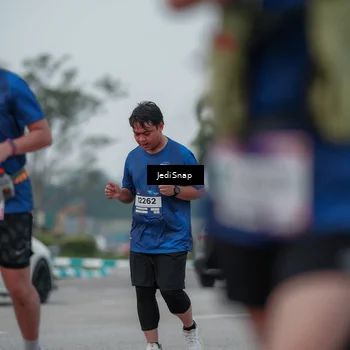 Runner Photo 7550420