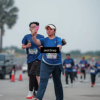 Runner Photo 7550424