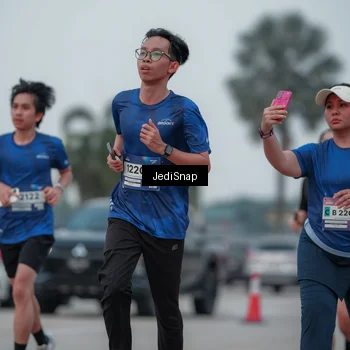 Runner Photo 7550428