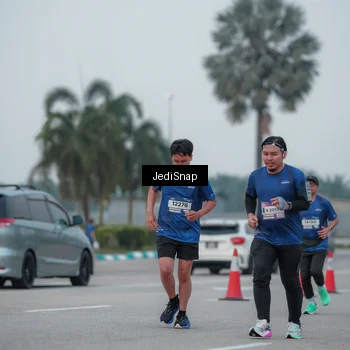 Runner Photo 7550435