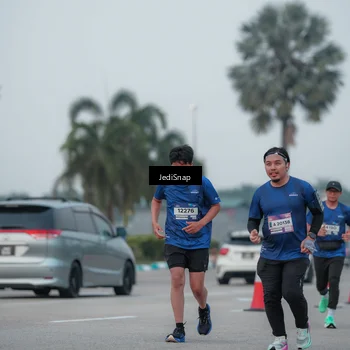 Runner Photo 7550437