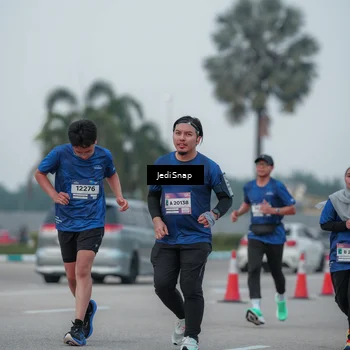 Runner Photo 7550442