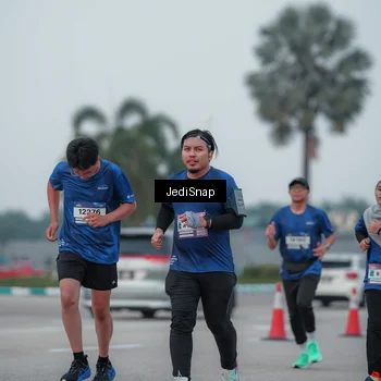 Runner Photo 7550443